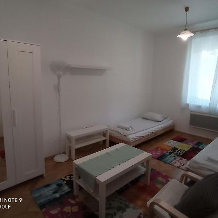 Gizella Apartman Eger Exterior foto