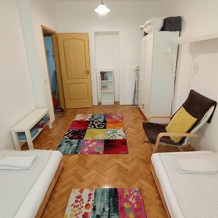 Gizella Apartman Eger Exterior foto