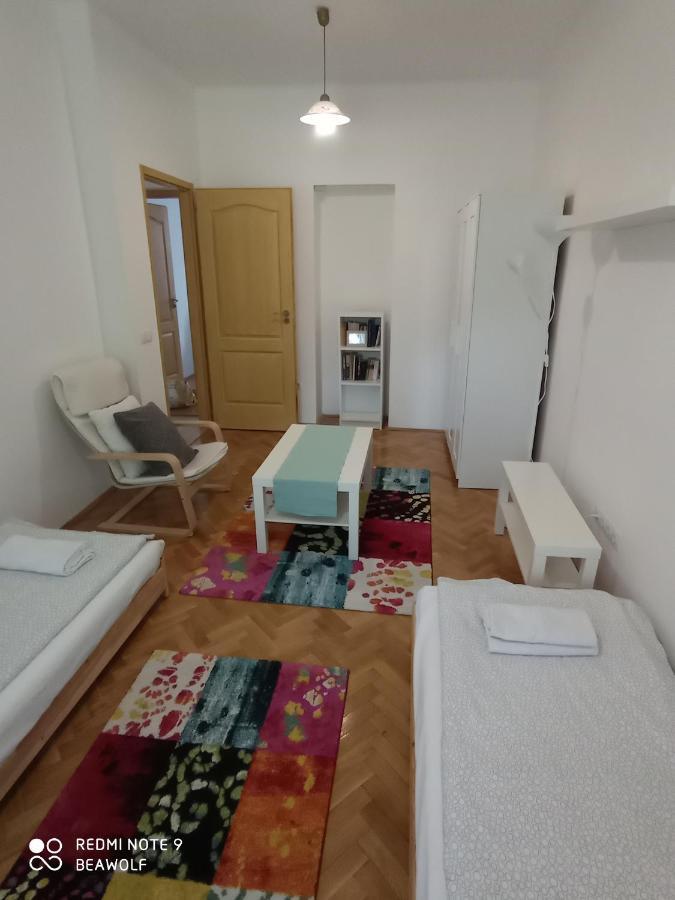 Gizella Apartman Eger Exterior foto