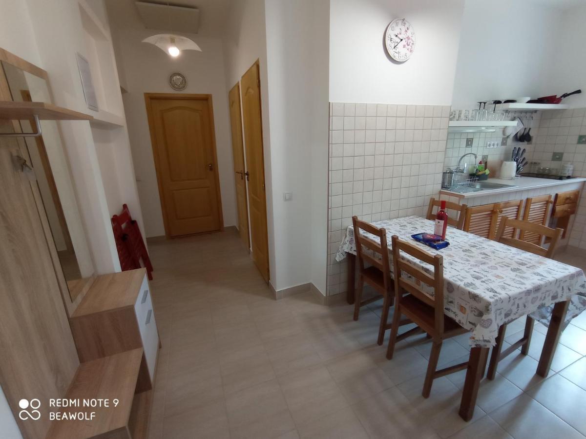 Gizella Apartman Eger Exterior foto